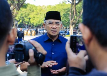 Wali Kota Bandung, Muhammad Farhan mengatakan, keterlibatan Kota Bandung dalam forum tersebut menjadi penting karena Bandung merupakan salah satu anggota Forum Kota Pusaka. Selain itu, Bandung telah ditetapkan sebagai tuan rumah forum tingkat nasional pada 2027.(Foto: Humas Pemkot Bandung)