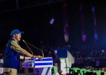 Wali Kota Bogor Dedie A Rachim di hadapan mahasiswa baru IPB.(Foto: Humas Pemkot Bogor)