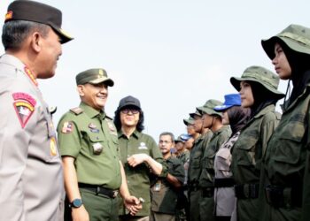 Wakil Menteri Kehutanan (Wamenhut) Rohmat Marzuki (kedua kiri) membuka Pelatihan Pembentukan Polisi Kehutanan (Polhut) Tahun 2026 di Pusdik Binmas Lembaga Diklat Polri, Kab. Semarang, Jawa Tengah.(Foto: Humas Kemenhut)