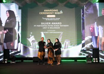 PT Pertamina Patra Niaga Kilang Balongan raih penghargaan Indonesia Social Responsibility Awards 2026, Peringkat Silver atas Program WIRALODRA (Wilayah Masyarakat Pengelola Daur Ulang Sampah) Kategori Economic Empowerent di Swiss-Belhotel Solo Hotel, Jumat (7/8) lalu yang diterima langsung oleh Officer I CSR & SMEPP Andromedo Cahyo Purnomo.