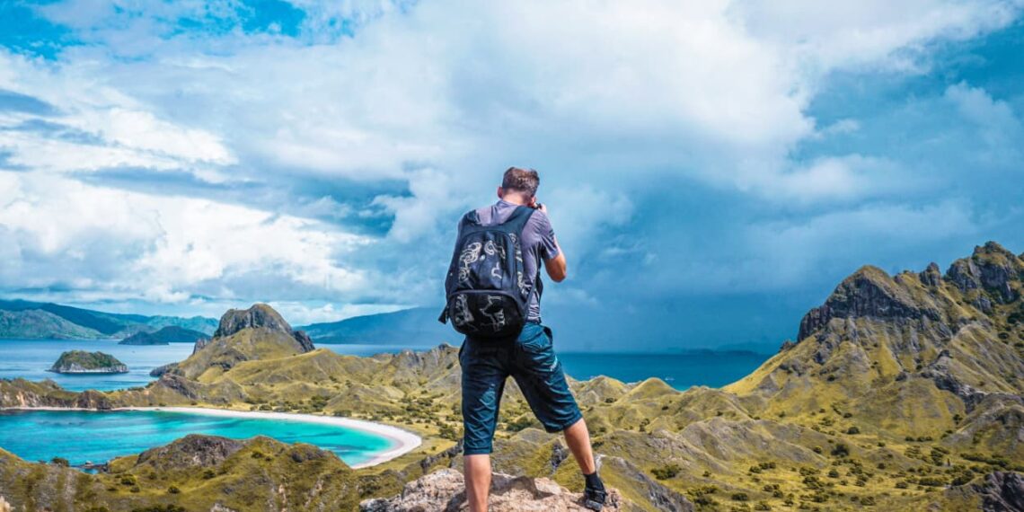 Wisatawan asing di Labuan Bajo.(Foto: Dok. Kemenpar)