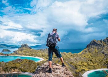 Wisatawan asing di Labuan Bajo.(Foto: Dok. Kemenpar)