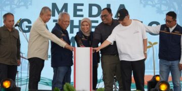 Kementerian Kehutanan melalui Direktorat Jenderal Pengelolaan Daerah Aliran Sungai dan Rehabilitasi Hutan (Ditjen PDASRH) resmi membuka Festival Mangrove Nasional (Mangrofest) 2026 di Nusantara, Kalimantan Timur.(Foto: Humas Kemenhut)