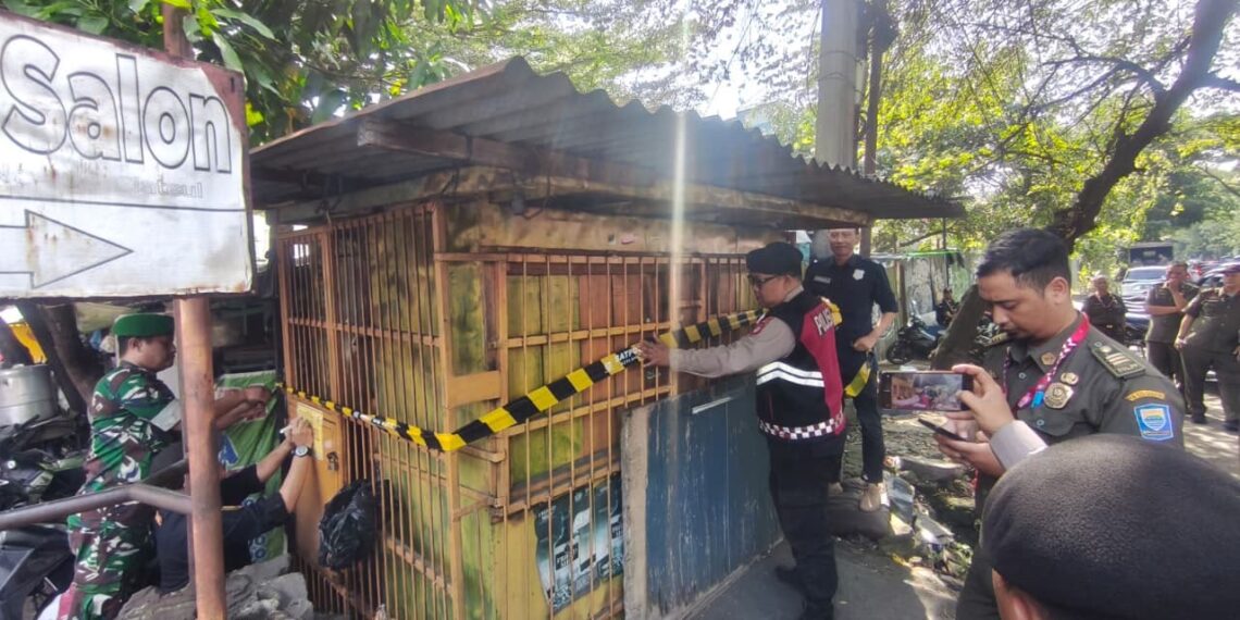 penertiban PKL Kota Bandung.(Foto: Humas Pemkot Bandung)