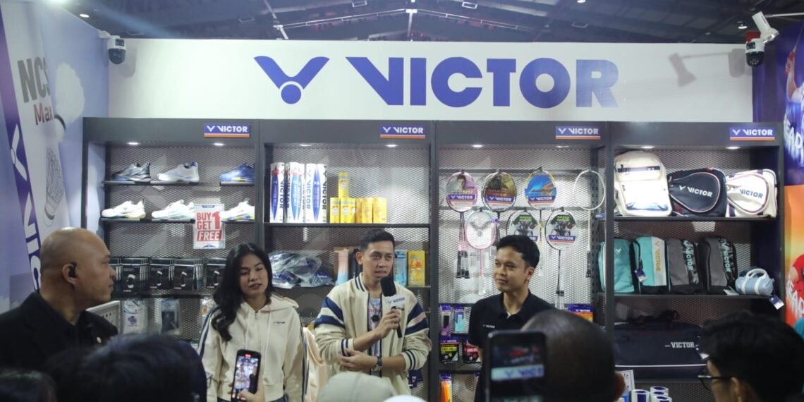 Dua bintang bulu tangkis Indonesia, Anthony Sinisuka Ginting dan Muhammad Rian Ardianto, turut memeriahkan ajang Indonesia Sports Summit (ISS) 2026. (foto: Surya/Kemenpora)