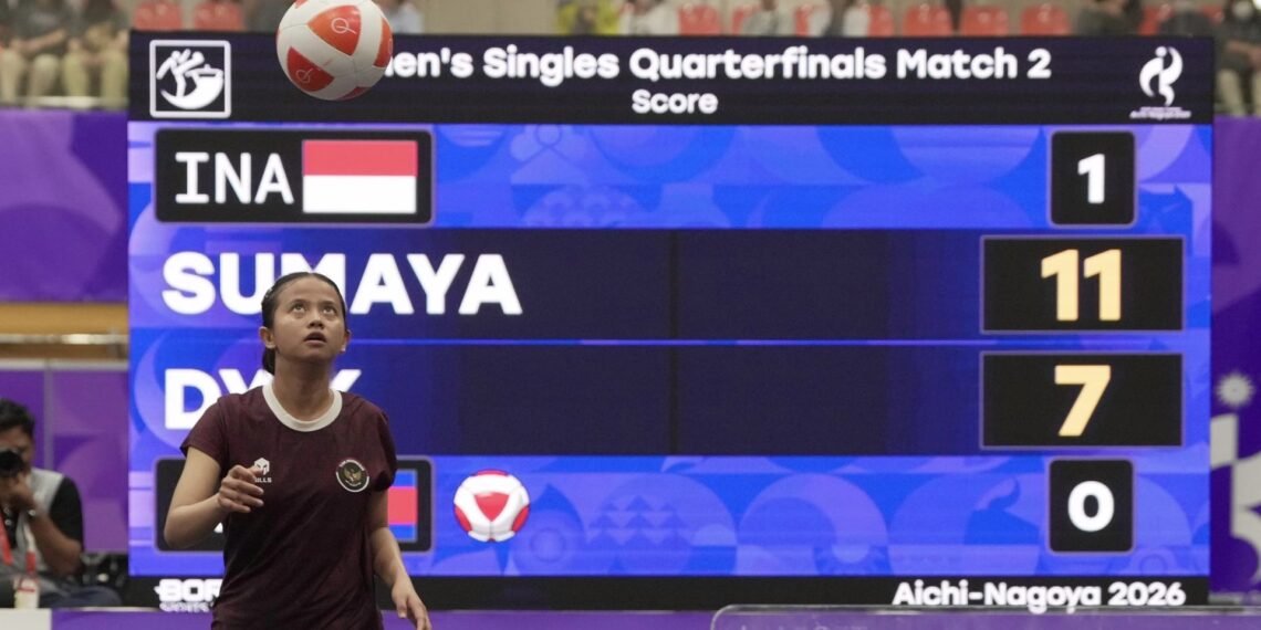 Atlet teqball putri Tim Indonesia, Sumaya, memastikan tiket ke semifinal nomor Women’s Single pada Asian Games Aichi-Nagoya 2026 setelah melewati rangkaian pertandingan Grup B yang berlangsung di Nagoya City Higashi Sports Center. (dok.Gilang/Kemenpora)
