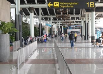 Penutupan bandara terdampak abu vulkanik Gunung Anak Krakatau kembali diperpanjang hingga Senin (7/9) pukul 23.59 WIB, ungkap Menteri Perhubungan (Menhub) Dudy Purwagandhi.(Foto: Humas Kemenhub)