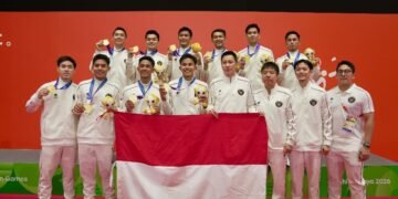 Menpora RI Erick Thohir mengapresiasi tim bulu tangkis beregu putra Indonesia yang berhasil menyumbangkan medali emas pertama di Asian Games 2026 Aichi-Nagoya, Kamis (24/9).(foto:Gilang/kemenpora.go.id)