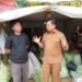 Bupati Sumedang Dony Ahmad Munir berbicara dengan petani di Cibubut.(Foto: Diskominfo Pemkab Sumedang)