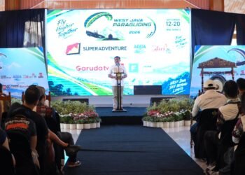 Bupati Sumedang Dony Ahmad Munir mengapresiasi penyelenggaraan West Java Paragliding Championship (WJPC) 2026 dapat terlaksana tanpa menggunakan APBD. Pemerintah daerah memberikan dukungan berupa fasilitasi dan koordinasi perangkat daerah, khususnya untuk memastikan aspek keamanan, kesehatan dan kelancaran kegiatan.(Foto: Diskominfo Kab Sumedang)