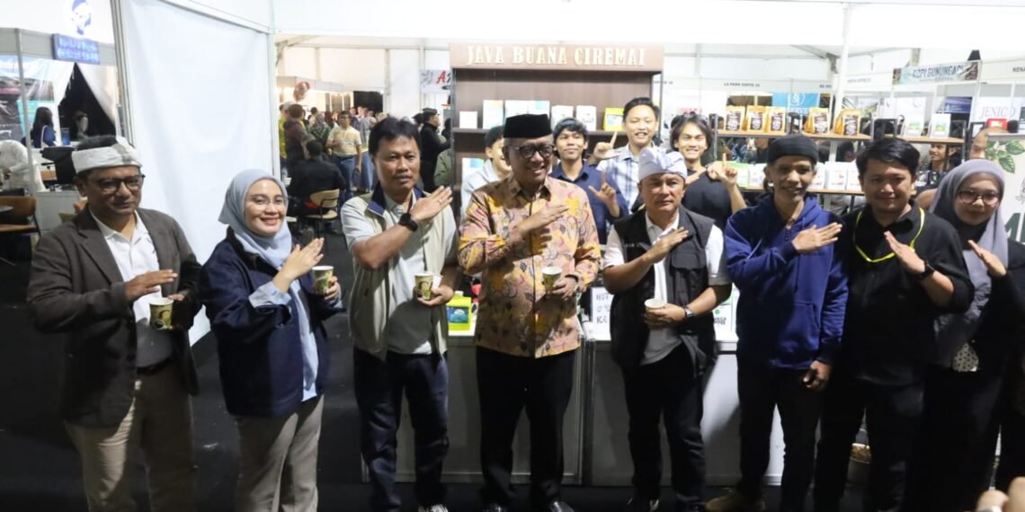 Bupati Kuningan Dian Rachmat Yanuar beserta jajaran di Ciremai Coffee Culture Festival 2026.(Foto: Diskominfo Kab. Kuningan)