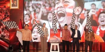 Menpora RI Erick Thohir melakukan kick-off penyusunan Desain Besar Pengembangan Industri Olahraga yang dirangkai peluncuran buku Dampak MotoGP Mandalika, Rabu (30/9) pagi. (foto:raiky/kemenpora.go.id)