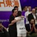 Menpora RI Erick Thohir mengapresiasi perjuangan sengit atlet teqball putri, Sumaya yang berhasil mendapatkan medali perak pada Asian Games 2026. (foto:Gilang/kemenpora.go.id)