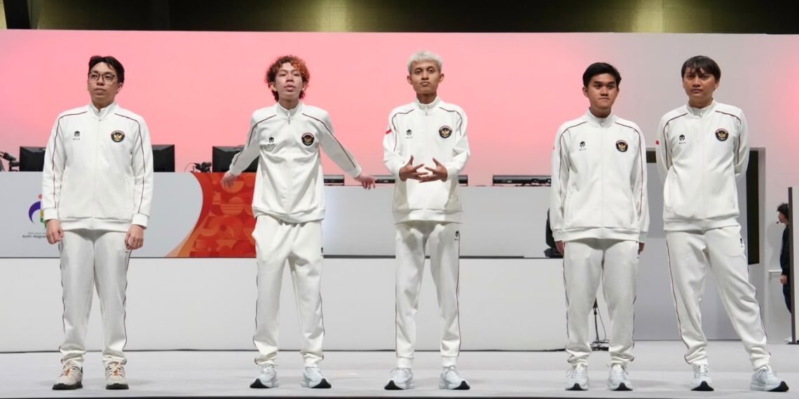 Sejarah tercipta di Asian Games Aichi-Nagoya 2026. Tim Pokémon Unite Indonesia berhasil mempersembahkan medali perak sekaligus menjadi medali pertama Indonesia dari cabang olahraga esports pada ajang tersebut. (dok.Gilang/Kemenpora)