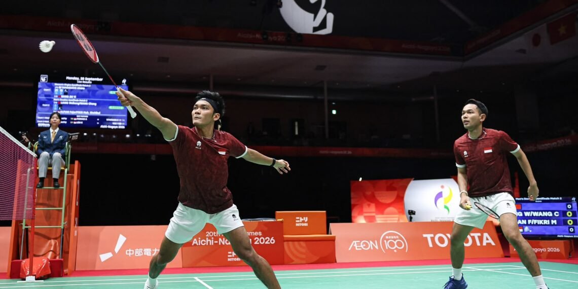 Ganda putra Indonesia Fajar Alfian/Muhammad Shohibul Fikri meraih medali perunggu Asian Games Aichi-Nagoya 2026 setelah kalah dari wakil China, Liang Weikeng/Wang Chang, dengan skor 17-21, 21-13, 9-21 pada babak semifinal. (dok.NOC/NMA)