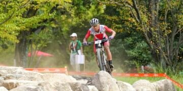 Atlet balap sepeda Indonesia, Feri Yudoyono, meraih medali perunggu pada Asian Games Aichi-Nagoya 2026. Feri finis di posisi ketiga nomor Men’s Cross Country Mountain Bike (MTB) yang berlangsung di Obata Ryokuchi Park, Jepang,(dok.NOC/MRP Via Kemenpora)