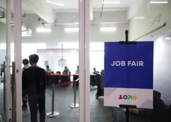 Industri olahraga tak hanya menawarkan peluang menjadi atlet. Di balik geliat event, bisnis, teknologi, hingga jasa pendukung olahraga, terbuka pula ratusan kesempatan kerja yang bisa dimanfaatkan masyarakat. (foto: dok/kemenpora)