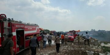 Sebanyak 19 warga dilaporkan mengalami gangguan kesehatan akibat asap kebakaran lahan yang terjadi di RT 001 RW 010 Kelurahan Ciumbuleuit, Kecamatan Cidadap.(Foto: Humas Pemkot Bandung)