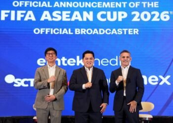Ketua Umum (Ketum) PSSI Erick Thohir menghadiri konferensi pers pengumuman official broadcaster FIFA ASEAN Cup 2026 di SCTV Tower, Senayan City, Jakarta Pusat, Senin (14/9) siang. (foto:raiky/kemenpora.go.id)