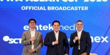 Ketua Umum (Ketum) PSSI Erick Thohir menghadiri konferensi pers pengumuman official broadcaster FIFA ASEAN Cup 2026 di SCTV Tower, Senayan City, Jakarta Pusat, Senin (14/9) siang. (foto:raiky/kemenpora.go.id)