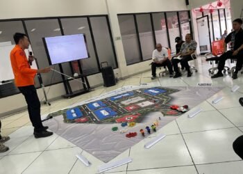 Warga rusunawa Cingised Arcamanik latihan menghadapi bencana termasuk potensi gempa Lembang.(Foto: Humas Pemkot Bandung)