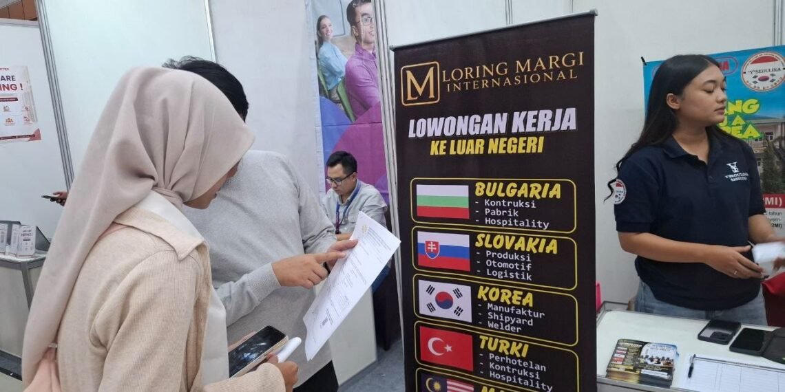Ilustrasi lowongan kerja.(Foto: Humas Pemkot Bandung)