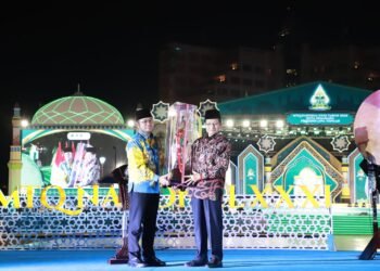 Menteri Agama Nasaruddin Umar dan Gubernur Kaltim Rudy Mas’ud di acara penutupan MTQ Nasional 2026.(Foto: Dok. Kemenag)