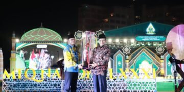 Menteri Agama Nasaruddin Umar dan Gubernur Kaltim Rudy Mas’ud di acara penutupan MTQ Nasional 2026.(Foto: Dok. Kemenag)