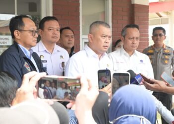 Menteri Perhubungan Dudy Purwagandhi saat memberikan keterangan media di Bandara Soekarno-Hatta, Senin (7/9).(Foto: Humas Kemenhub)