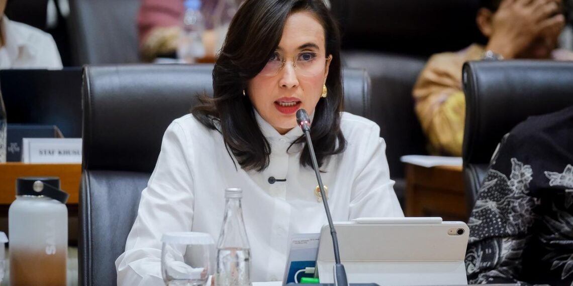 Menteri Pariwisata Widiyanti Putri Wardhana dalam Rapat Kerja bersama Komisi VII DPR RI, Jakarta, (31/8/2026). Anggaran Kemenpar 2027 untuk mendorong dampak ekonomi wisata kepada masyarakat.(Foto: Humas Kemenpar)