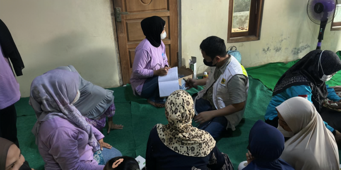 Tenaga kesehatan bersiaga di TPA Galuga.(Foto: Diskominfo Kab. Bogor)