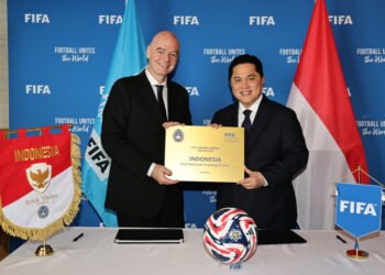 Ketua Umum PSSI Erick Thohir dan Presiden FIFA Gianni Infantino.(Foto: Dok. PSSI)