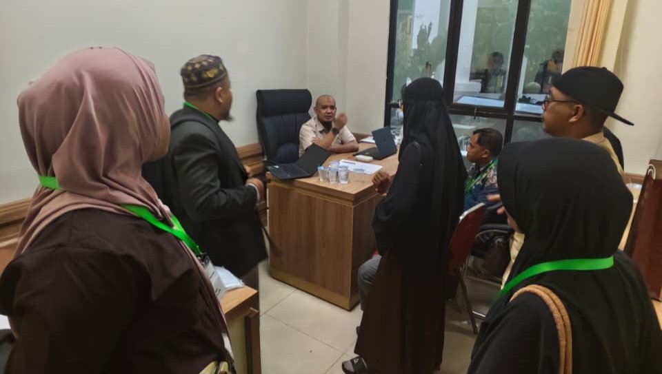Kementerian Haji dan Umrah (Kemenhaj) Republik Indonesia melalui Direktorat Jenderal Bina Penyelenggaraan Haji dan Umrah mengambil langkah tegas terhadap PT Gema Suara Talbia dengan melakukan pemblokiran penuh akun Sistem Komputerisasi Pengelolaan Terpadu Umrah dan Haji Khusus (SISKOPATUH). Pemblokiran diberlakukan sejak 21 September 2026 pukul 14.26 WIB sebagai bagian dari penegakan aturan sekaligus upaya pemerintah memastikan pelindungan hak jemaah umrah.(Foto: Dok. Kemenhaj)