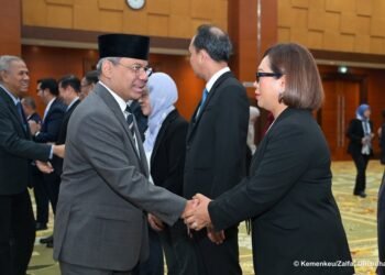 Menkeu atau Menteri Keuangan Suahasil Nazara, melantik 14 Pejabat Pimpinan Tinggi Pratama Kementerian Keuangan dan Pejabat pada Sekretariat Komite Stabilitas Sistem Keuangan (KSSK), Senin (21/9).(Foto: Dok. Kemenkeu)
