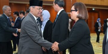 Menkeu atau Menteri Keuangan Suahasil Nazara, melantik 14 Pejabat Pimpinan Tinggi Pratama Kementerian Keuangan dan Pejabat pada Sekretariat Komite Stabilitas Sistem Keuangan (KSSK), Senin (21/9).(Foto: Dok. Kemenkeu)