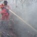 Kementerian Kehutanan bersama tim gabungan memperkuat operasi pengendalian kebakaran hutan dan lahan (karhutla) menyusul peningkatan hotspot dengan tingkat kepercayaan tinggi atau high confidence, terutama di wilayah Kalimantan.(Foto: Humas Kemenhut)