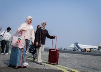 Penumpang transportasi udara di Bandara Husein Sastranegara.(Foto: Humas Pemkot Bandung)