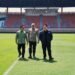 Ketua Umum (Ketum) PSSI Erick Thohir meninjau secara langsung Stadion Si Jalak Harupat di Kabupaten Bandung, Kamis (24/9) pagi.(foto:raiky/kemenpora.go.id)