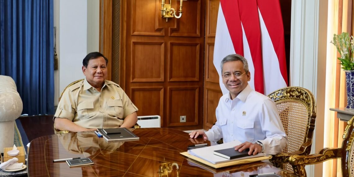 Presiden Prabowo Subianto dan dan Menteri Keuangan (Menkeu), Suahasil Nazara, di Istanda Negara Jakarta, Selasa 22 September 2026.(Foto: BPMI Setpres)