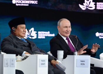 Presiden Republik Indonesia Prabowo Subianto dan Presiden Federasi Rusia Vladimir Putin di acara Eastern Economic Forum (EEF) ke-11 di Far Eastern Federal University (FEFU), Vladivostok, Federasi Rusia, pada Kamis (03/09/2026).(Foto: BPMI Setpres)