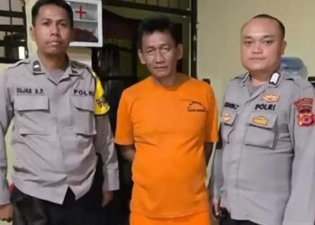 Pria berinsial AS, mengaku wartawan ditahan Polsek Sukaraja.(Foto: Istimewa)