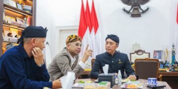 Utusan Khusus Presiden Bidang Pembinaan Generasi Muda dan Pekerja Seni, Raffi Ahmad, saat menemui Wali Kota Bogor, Dedie A. Rachim, di Balai Kota Bogor, Kamis (10/9/2026).(Foto: Humas Pemkot Bogor)