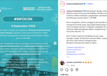Pengumuman Bandara Internasional Soekarno-Hatta terkait penghentian operasional sementara akibat erupsi Gunung Anak Krakatau.(Image: Instagram)