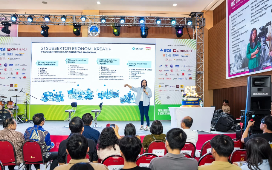 Wakil Menteri Ekonomi Kreatif/Wakil Kepala Badan Ekonomi Kreatif (Wamen Ekraf), Irene Umar, menjadi narasumber dalam sesi Creative Biztalk pada gelaran Petranesian Business and Education Fair di Galaxy Mall 2, Surabaya, Minggu (20/9/2026).(Foto: Humas Kemenekraf)