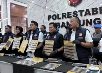 Barang bukti ratusan cairan liquid mengandung narkoba golongan satu yang diungkap Satresnarkoba Polrestabes Bandung.(Foto:Istimewa).