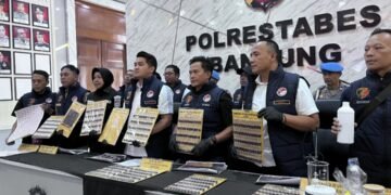 Barang bukti ratusan cairan liquid mengandung narkoba golongan satu yang diungkap Satresnarkoba Polrestabes Bandung.(Foto:Istimewa).
