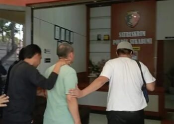 Sekretastis Dinas Perhubungan Kabupaten Sukabumi, TI (54), tersangka pelecehan seksual terhadap siswi PKL.(Foto:Istimewa).