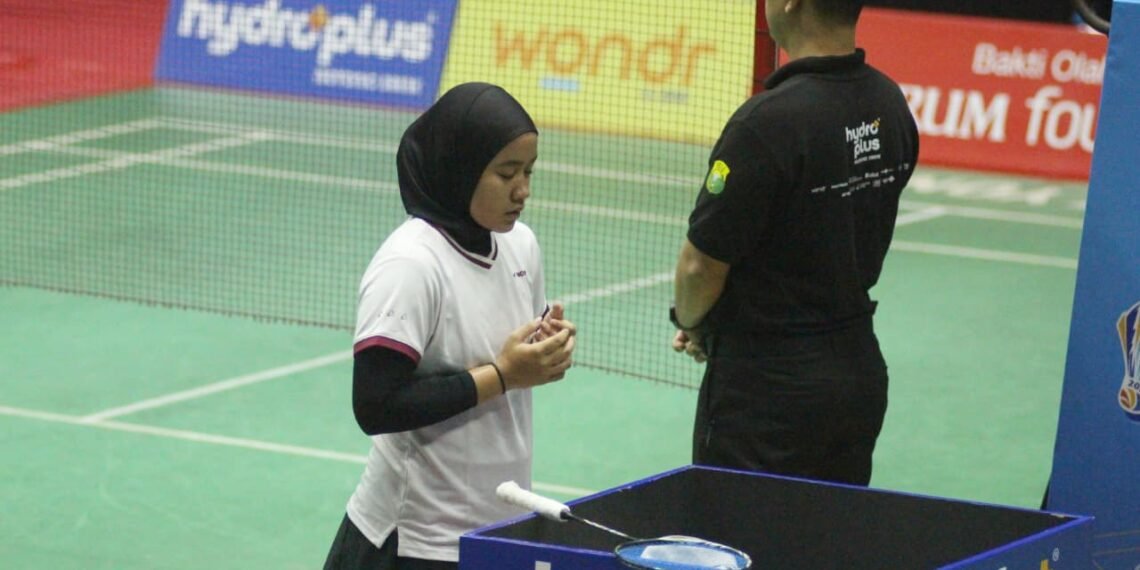 Peserta Hydroplus Sirkuit Nasional Jawa Barat 2026 memanjatkan doa sebelum bertanding di GOR Bandung Jl. Jakarta, Rabu 30 September 2026.
