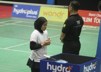 Peserta Hydroplus Sirkuit Nasional Jawa Barat 2026 memanjatkan doa sebelum bertanding di GOR Bandung Jl. Jakarta, Rabu 30 September 2026.
