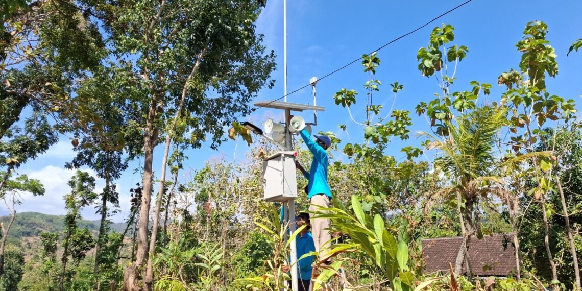 Sistem peringatan dini untuk tanah longsor bernama Deteksi Dini Longsor (DENILO) telah terpasang di wilayah Kecamatan Sambirejo terletak di Kabupaten Sragen, Provinsi Jawa Tengah. (Foto: Pusat Studi Bencana UGM vis BNPB)